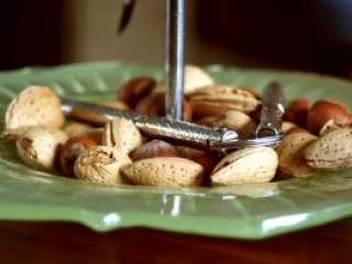 Masirajte svoje lice bademovim uljima