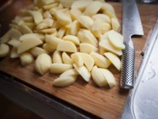 Krompir bogat i vitaminima i mineralima